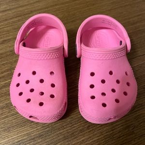 Toddler Classic Clog (CROCS) - size C6 in pink